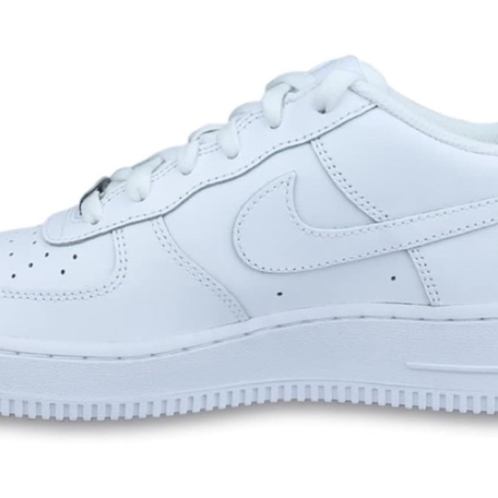 Nike Boys Air Force 1, size 5.5Y - Picture 3 of 13